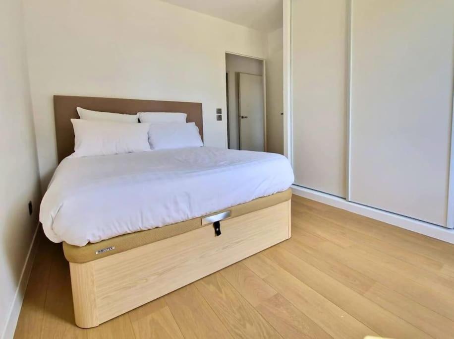 Sublime Appartement 4 Etoiles Neuf T3 Aputeaux 61M2 Proche La Defense, 10M2 De Terrasse Avec Magnifique Vue المظهر الخارجي الصورة