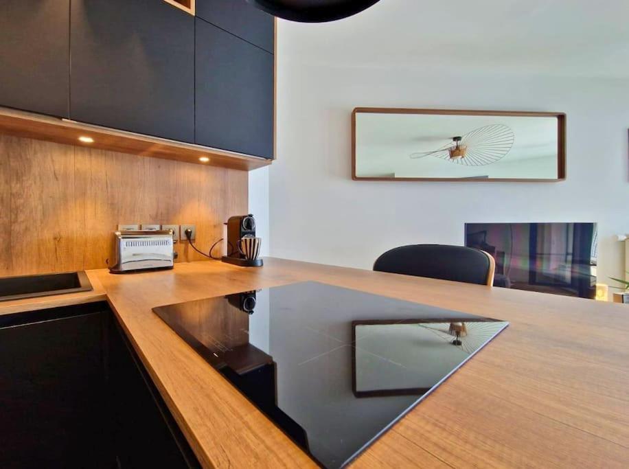 Sublime Appartement 4 Etoiles Neuf T3 Aputeaux 61M2 Proche La Defense, 10M2 De Terrasse Avec Magnifique Vue المظهر الخارجي الصورة