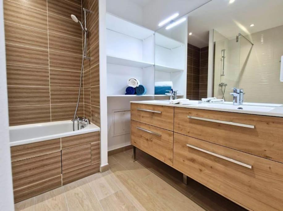 Sublime Appartement 4 Etoiles Neuf T3 Aputeaux 61M2 Proche La Defense, 10M2 De Terrasse Avec Magnifique Vue المظهر الخارجي الصورة